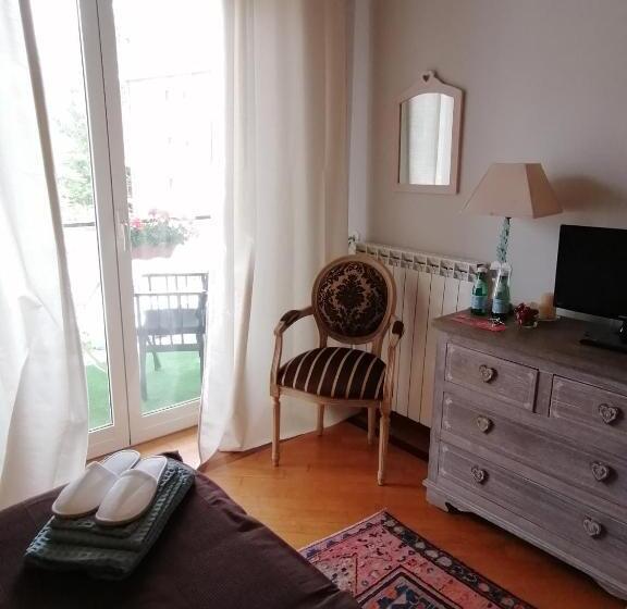 اتاق لوکس با بالکن, B&b Buon Cammino Tuscia Viterbo