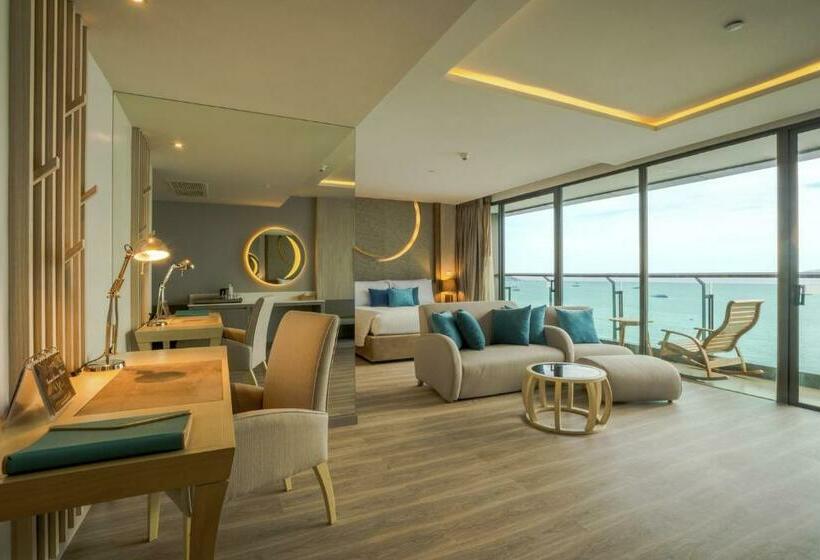 سوئیت کلاب, Cape Dara Resort