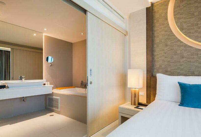 سوئیت کلاب, Cape Dara Resort