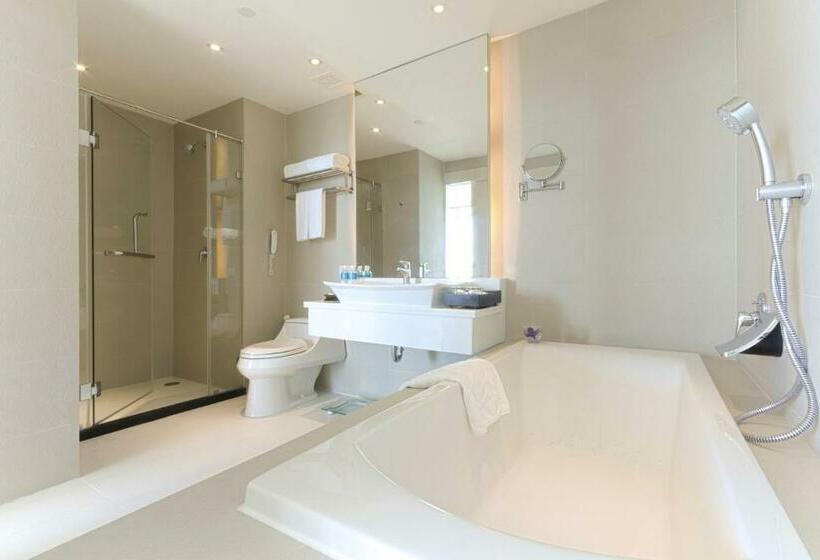 سوئیت کلاب, Cape Dara Resort