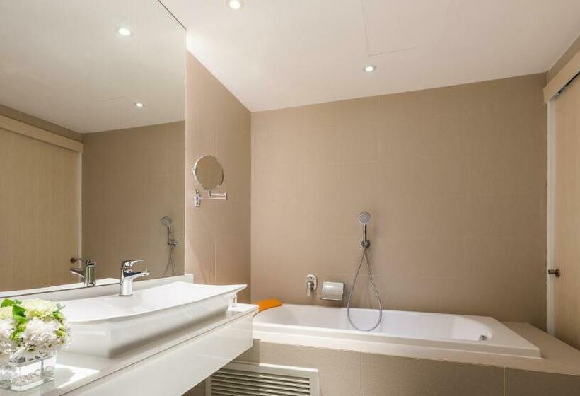 سوئیت کلاب, Cape Dara Resort