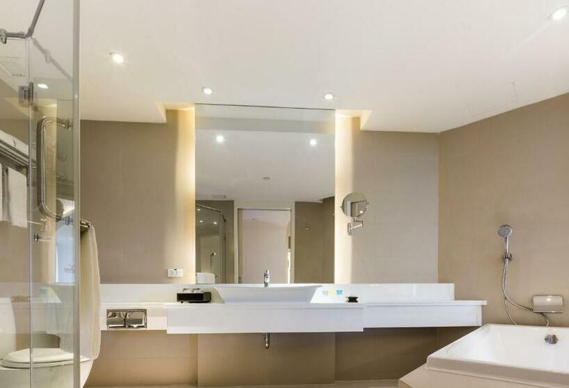 اتاق لوکس با چشم‌انداز دریا, Cape Dara Resort