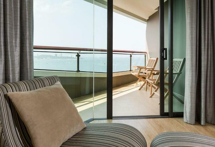 اتاق لوکس با چشم‌انداز دریا, Cape Dara Resort