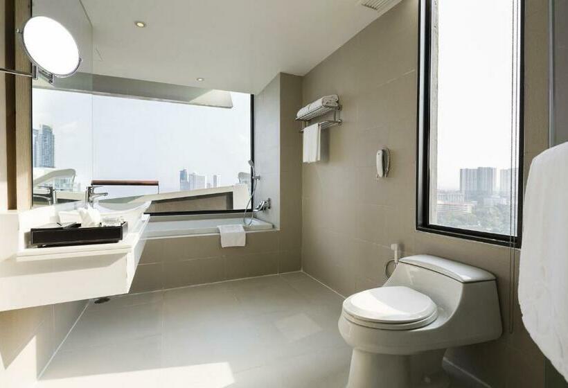 سوییت خانوادگی, Cape Dara Resort