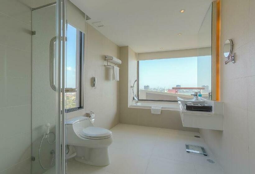 اتاق لوکس با تراس, Cape Dara Resort