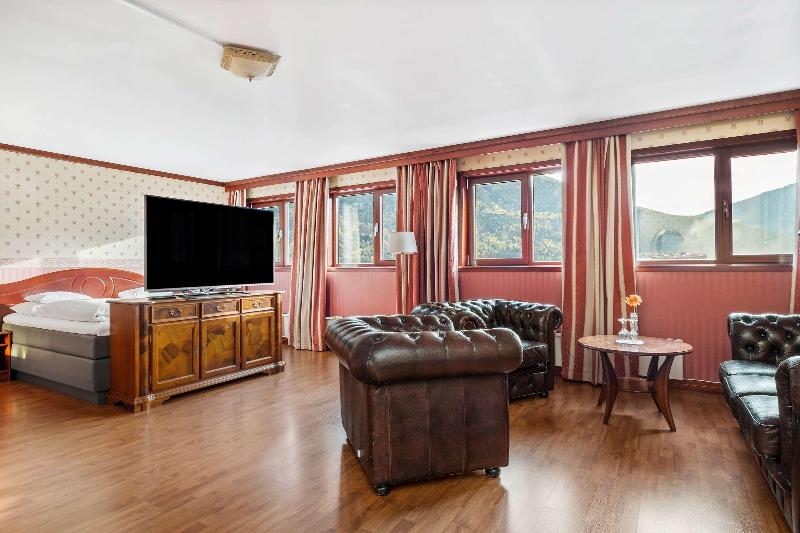 اتاق لوکس با چشم‌انداز دریا, Cape Dara Resort