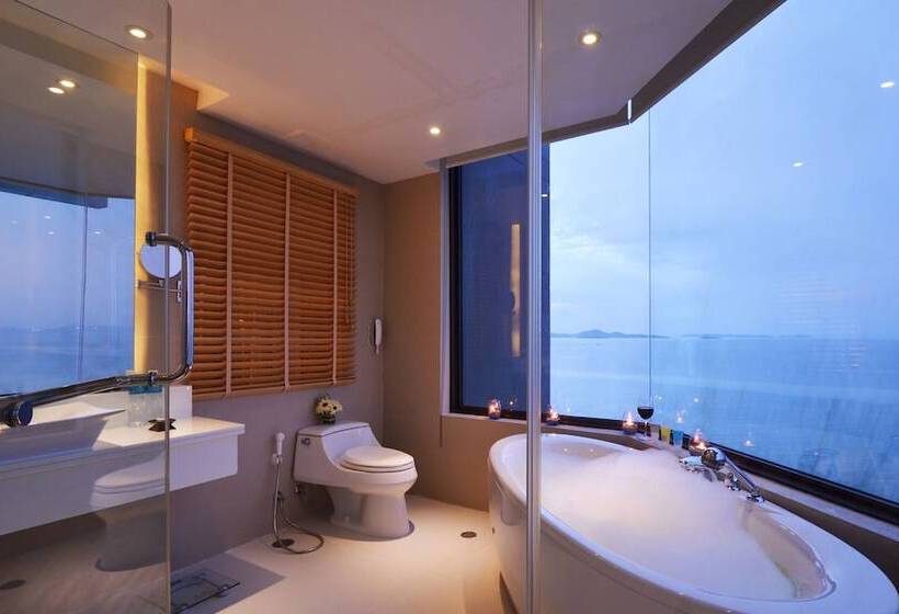 اتاق لوکس با چشم‌انداز دریا, Cape Dara Resort