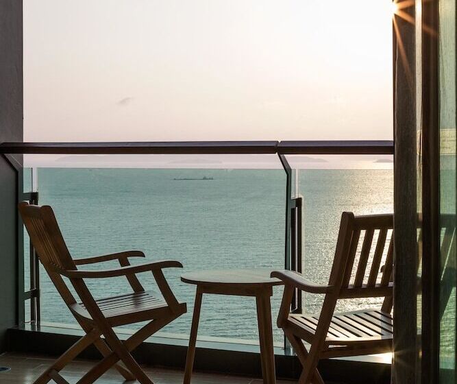 Номер Deluxe Вид на Море, Cape Dara Resort