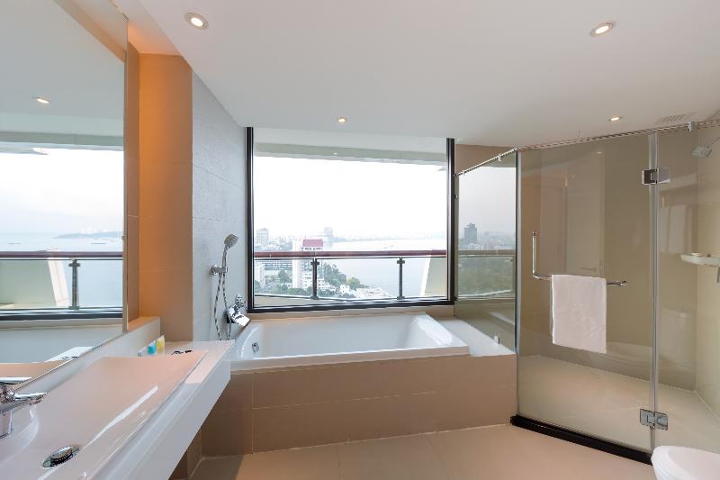Номер Deluxe с Террасой, Cape Dara Resort