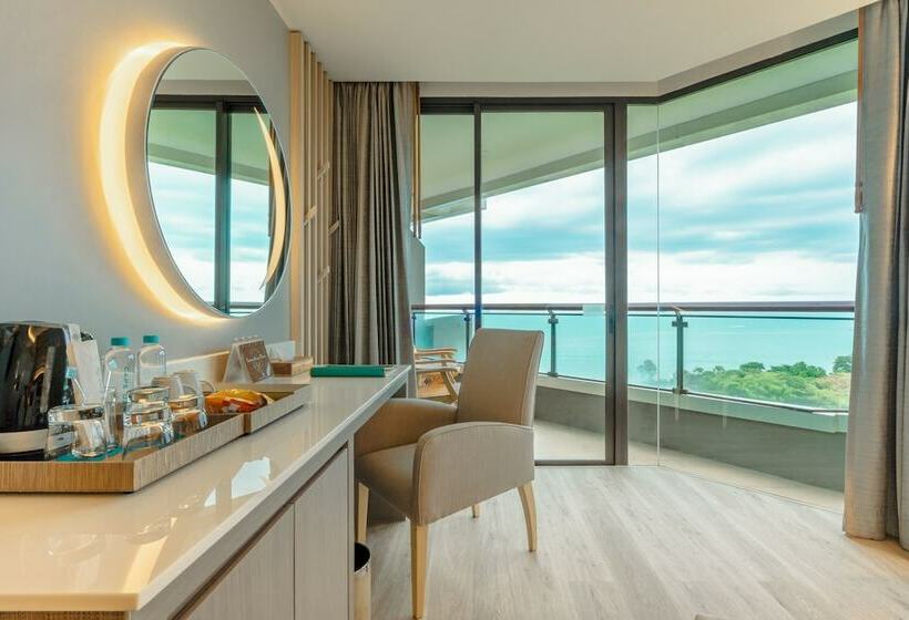 اتاق لوکس با چشم‌انداز دریا, Cape Dara Resort