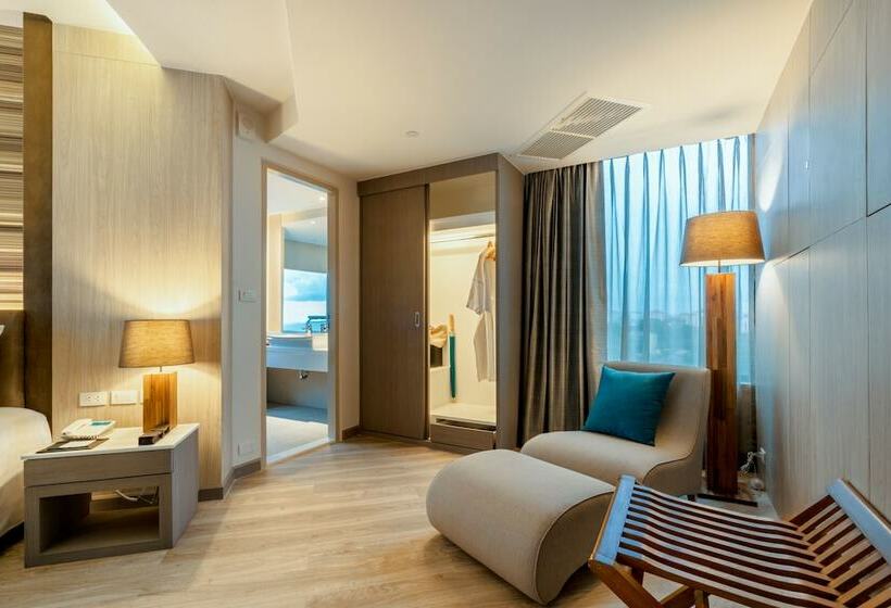 اتاق لوکس با چشم‌انداز دریا, Cape Dara Resort