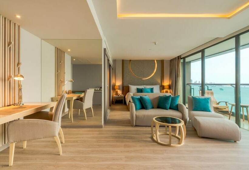 سوئیت کلوب با چشم‌انداز دریا, Cape Dara Resort