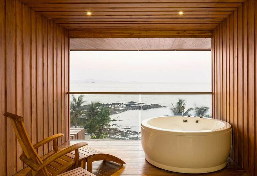 سوئیت کلوب با چشم‌انداز دریا, Cape Dara Resort