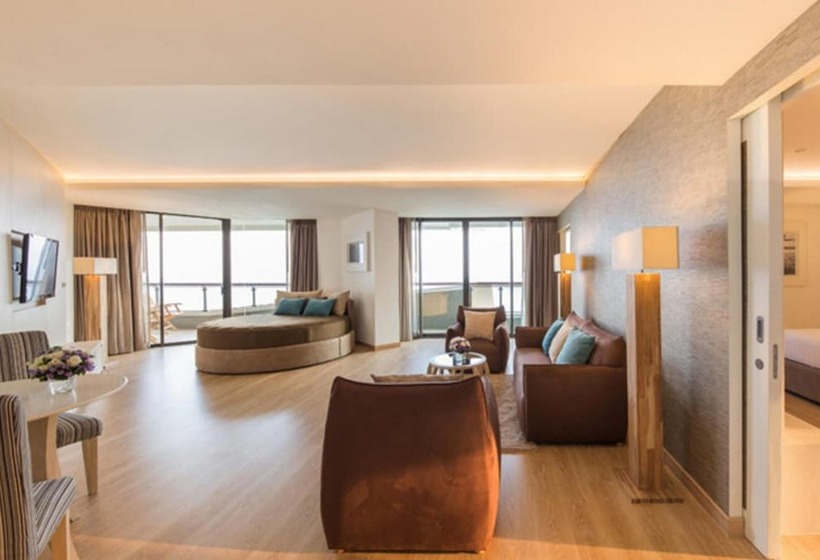 سوییت خانوادگی, Cape Dara Resort