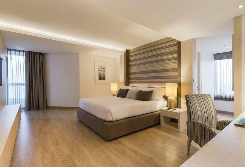 سوییت خانوادگی, Cape Dara Resort