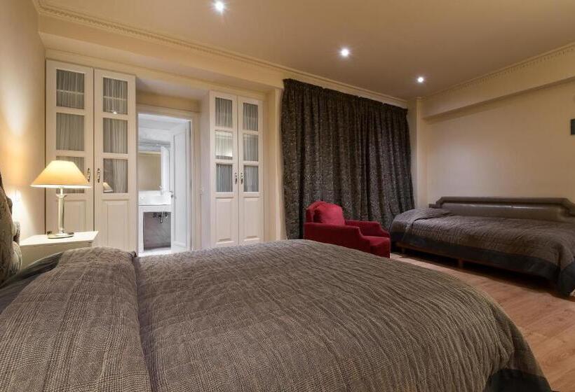 غرفة قياسية ثلاثية, Lagadia Resort