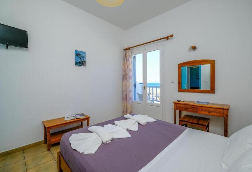 דירת שני חדרים עם מרפת, Livadia