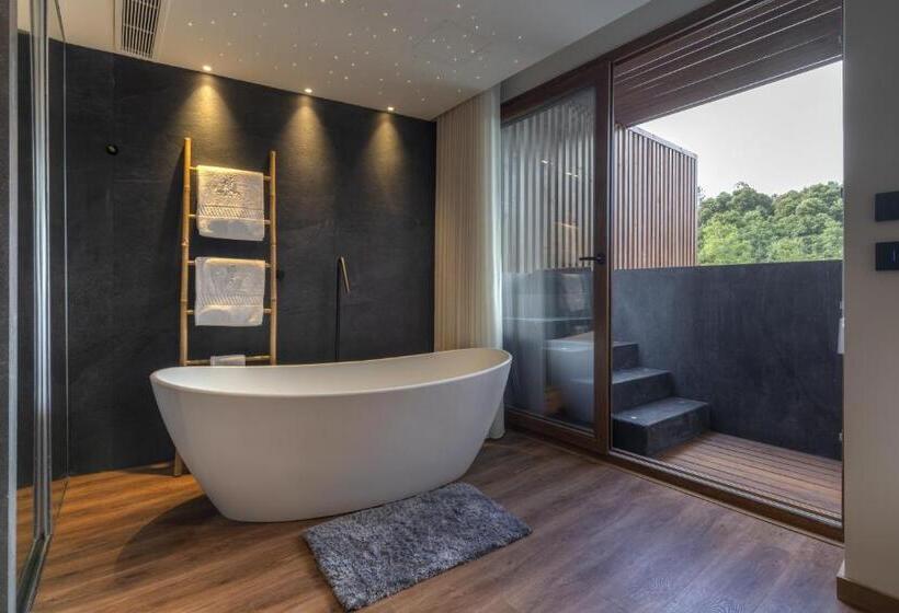 جناح مزود بحمام سباحة, Rural Vale Do Rio