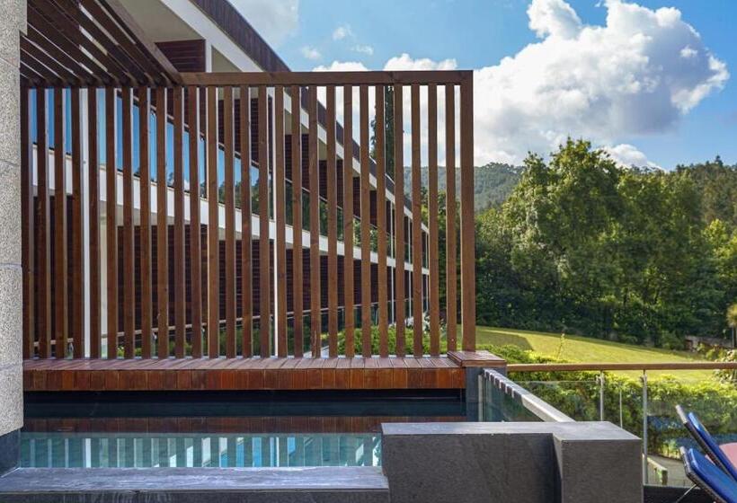 جناح مزود بحمام سباحة, Rural Vale Do Rio