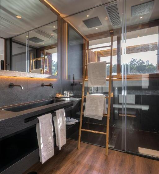 جناح مزود بحمام سباحة, Rural Vale Do Rio