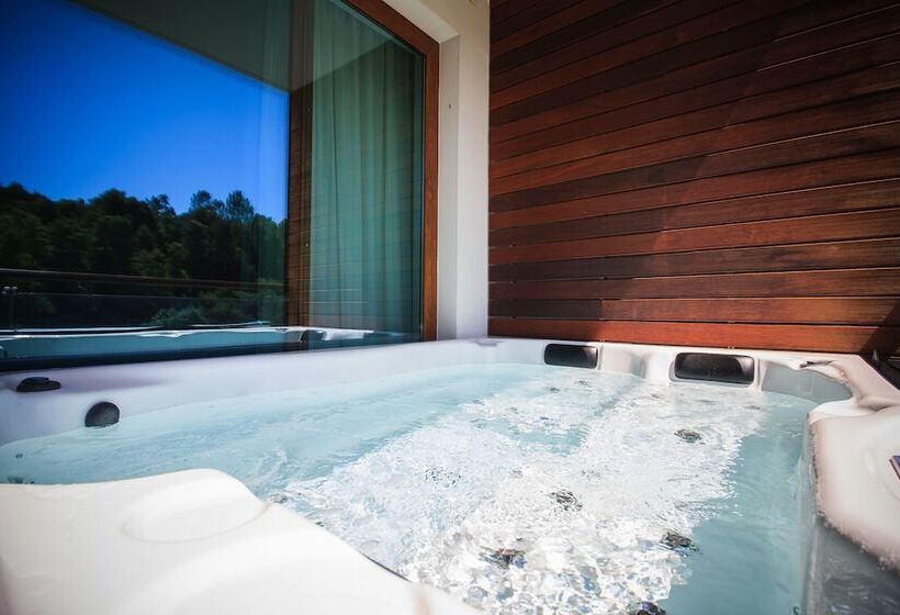 غرفة ديلوكس مزوَّدة بجاكوزي, Rural Vale Do Rio