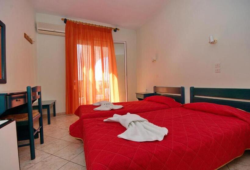 اتاق استاندارد با بالکن, Studios Nelli Alonissos