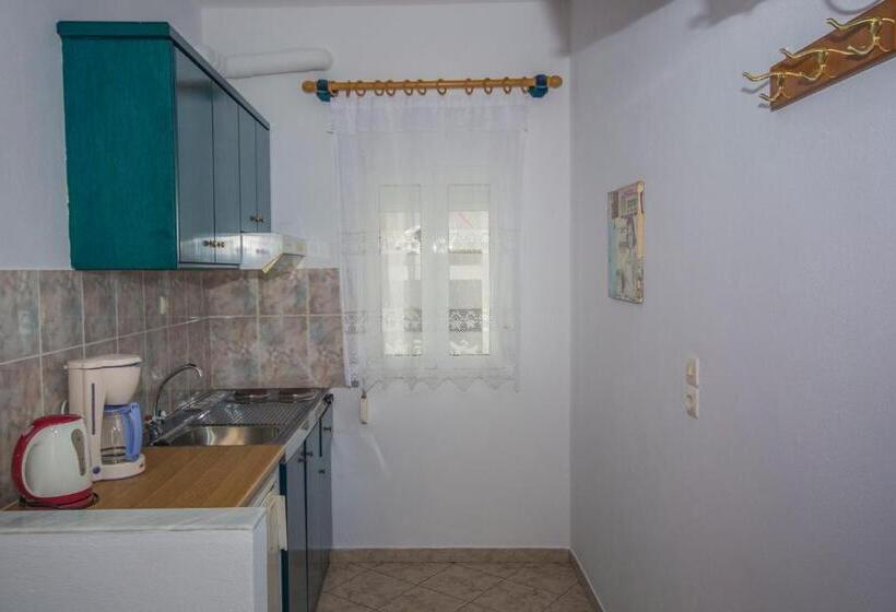 استودیو استاندارد با بالکن, Studios Nelli Alonissos