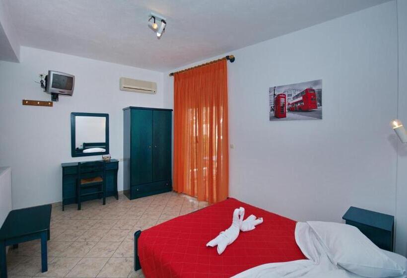 استودیو استاندارد با بالکن, Studios Nelli Alonissos