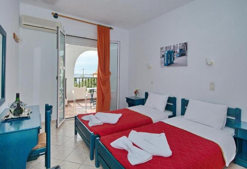 اتاق استاندارد با بالکن, Studios Nelli Alonissos