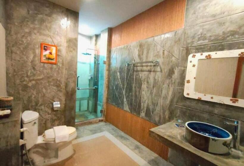 غرفة ديلوكس مطلّة علي الحديقة, Vartika Resovilla Kuiburi Beach Resort And Villas