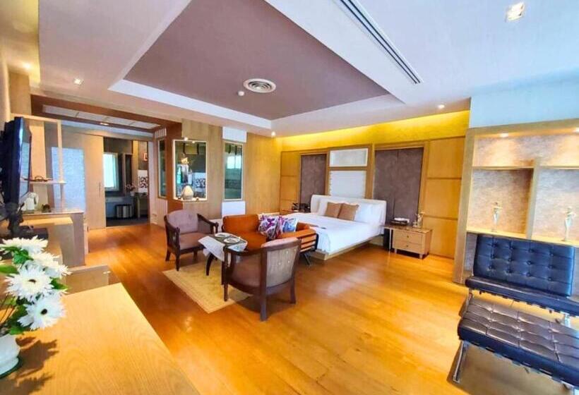 جناح إدارى, Vartika Resovilla Kuiburi Beach Resort And Villas