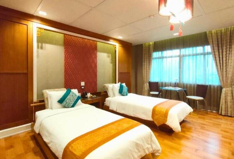 غرفة ديلوكس مطلّة علي الحديقة, Vartika Resovilla Kuiburi Beach Resort And Villas