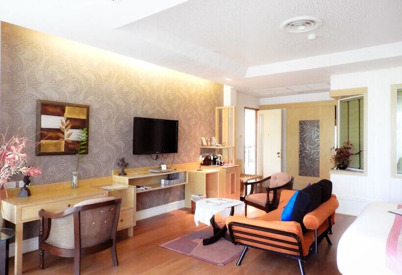 جناح إدارى, Vartika Resovilla Kuiburi Beach Resort And Villas