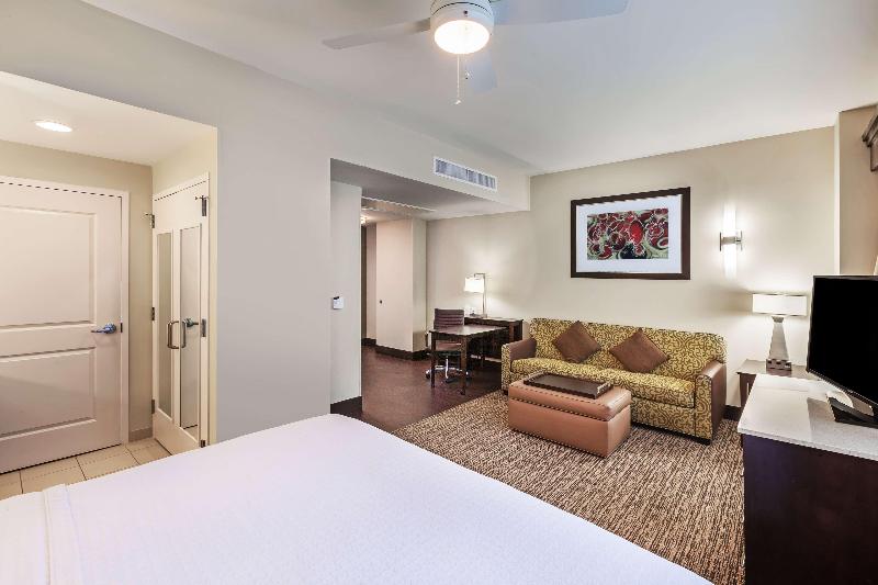 带大床的标准工作室, Homewood Suites By Hilton Dallas Downtown, Tx