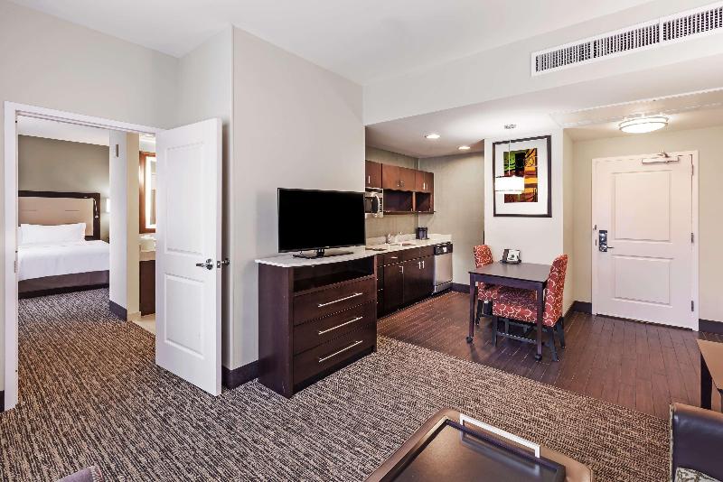带大床的套房, Homewood Suites By Hilton Dallas Downtown, Tx