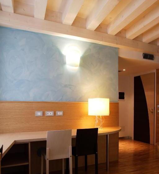 اتاق سوپریور, Allegria