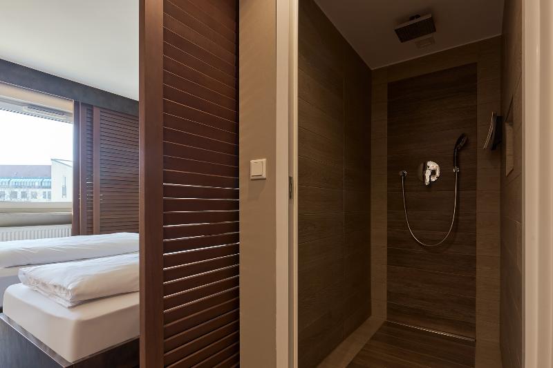 اتاق استاندارد با چشمانداز دریا, Auberge Discovery Bay Hong Kong