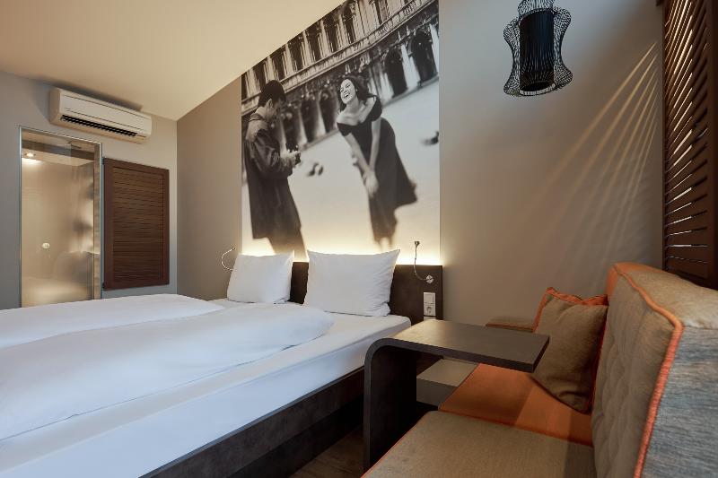 اتاق استاندارد با چشمانداز دریا, Auberge Discovery Bay Hong Kong