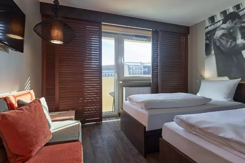 اتاق استاندارد با چشم‌انداز دریا, Auberge Discovery Bay Hong Kong