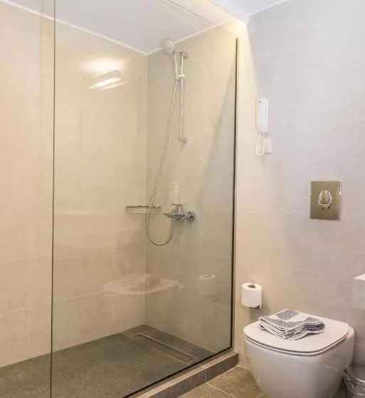 Studio Standard, Creta Elena