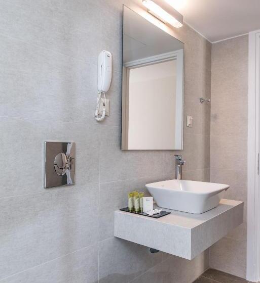 スタンダードスタジオ, Creta Elena