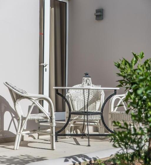 2ベッドルームアパートメント, Creta Elena