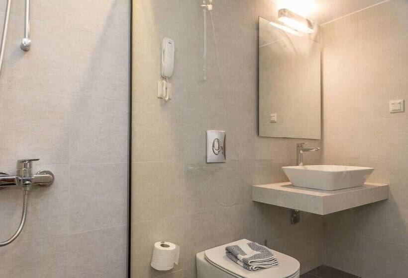 スタンダードスタジオ, Creta Elena