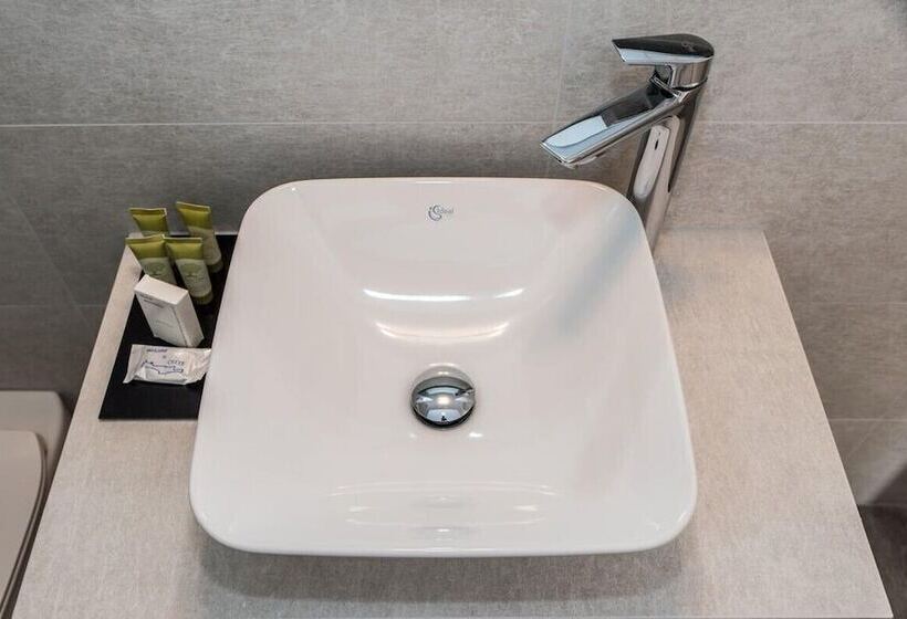 2ベッドルームアパートメント, Creta Elena