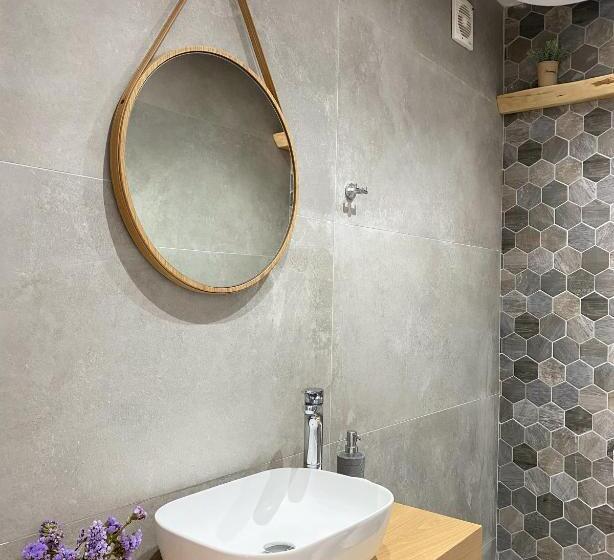 스탠다드 트리플 룸, Fikas