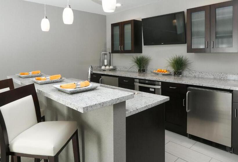 סוויטה אקזקיוטיב, Holiday Inn And Suites East Peoria, An Ihg