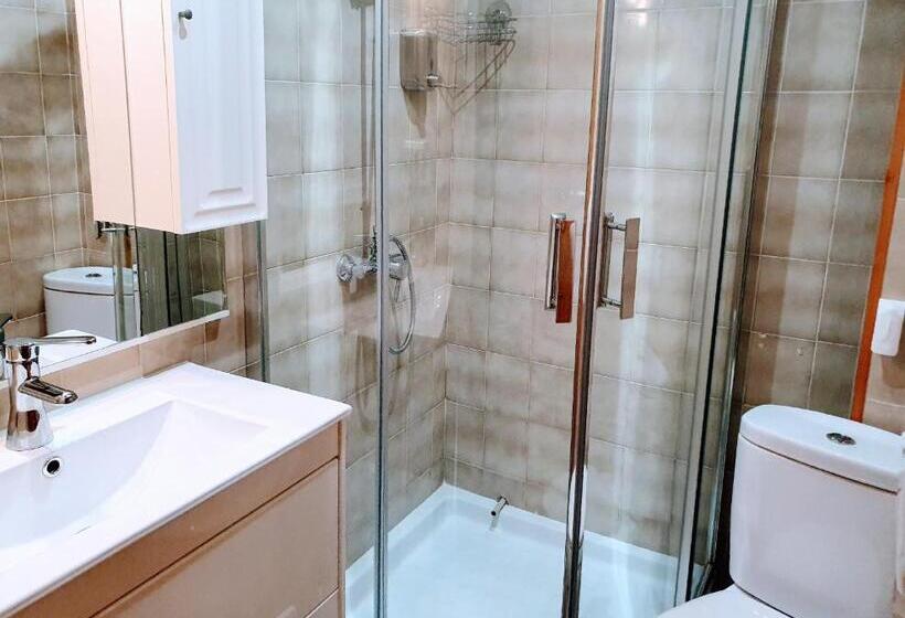 标准三人间, Iberos Jaén