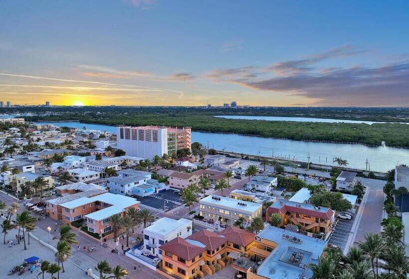 Номер Deluxe, Laguna Blu Beach