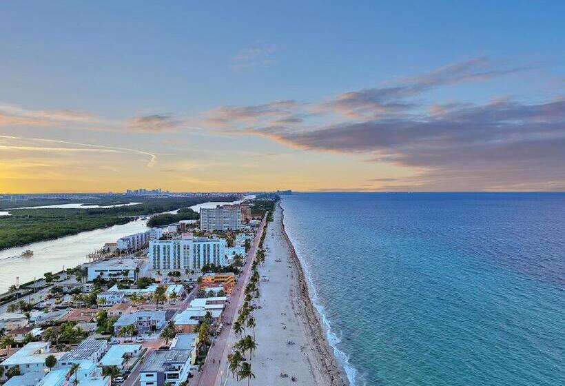 Номер Deluxe, Laguna Blu Beach