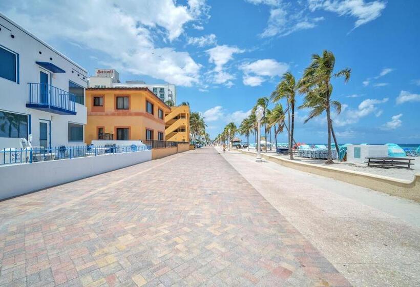 Номер Deluxe, Laguna Blu Beach